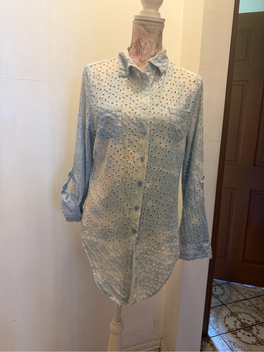 Velvet Heart Light Blue Eyelet Button-Up Top